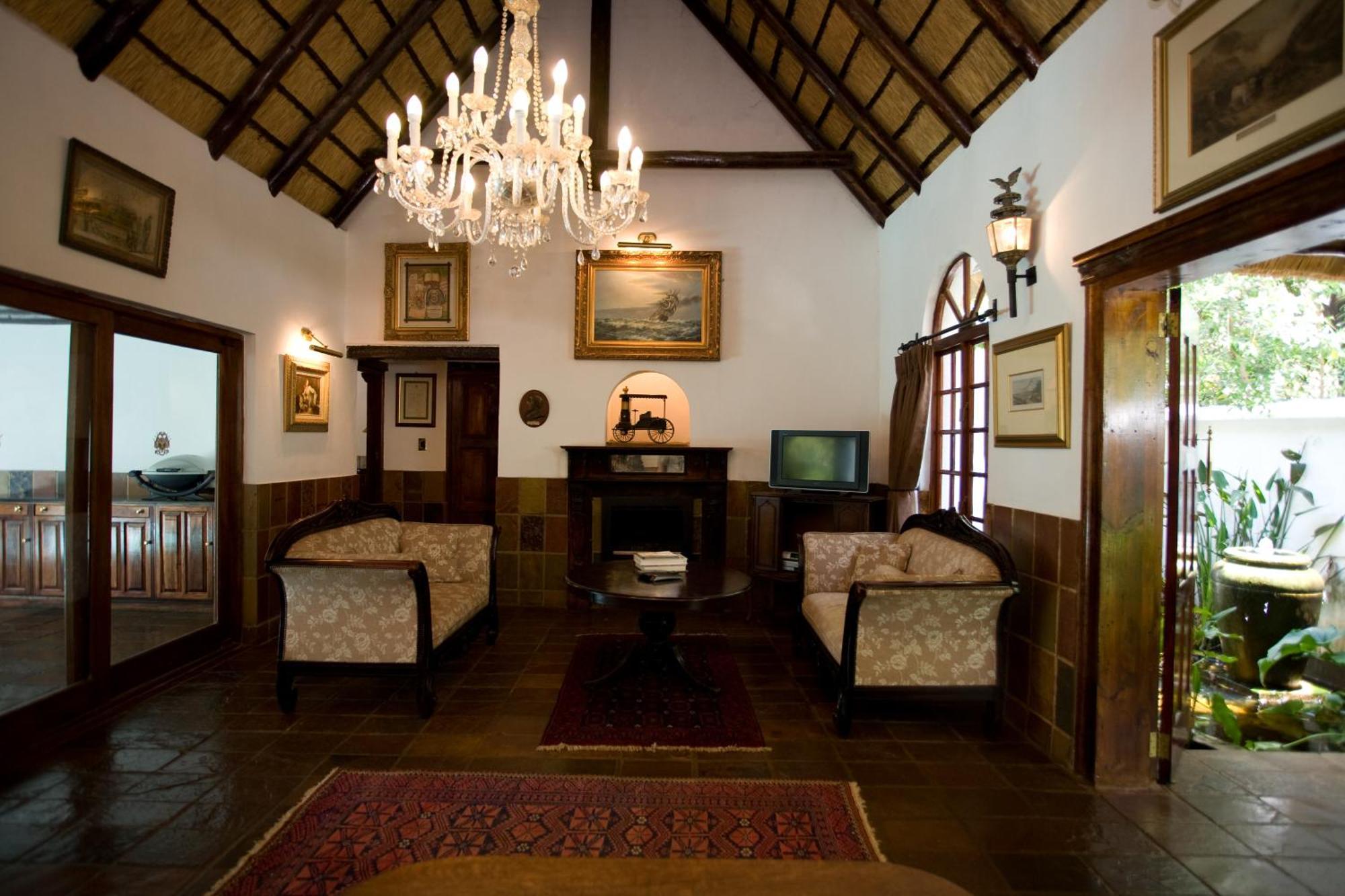 Kedar Heritage Lodge, Conference Centre & Spa Phokeng ภายนอก รูปภาพ