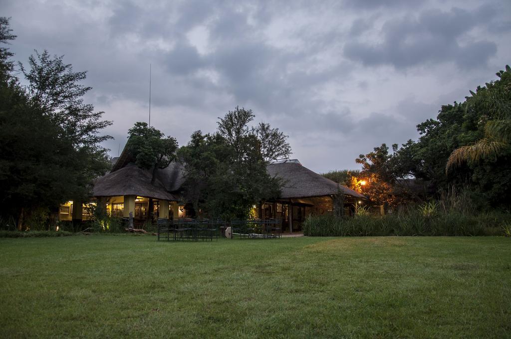 Kedar Heritage Lodge, Conference Centre & Spa Phokeng ภายนอก รูปภาพ