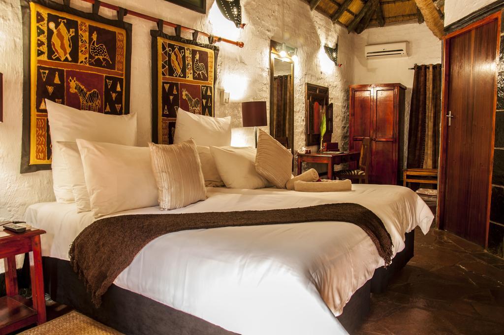 Kedar Heritage Lodge, Conference Centre & Spa Phokeng ภายนอก รูปภาพ