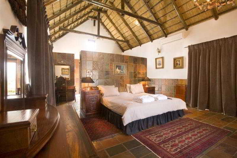 Kedar Heritage Lodge, Conference Centre & Spa Phokeng ภายนอก รูปภาพ
